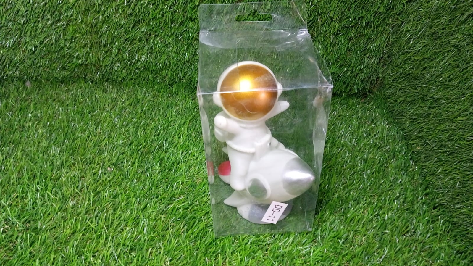 6562 Space Astronaut Figurines Resin Crafts Mini Figure Model Home Decor DIY Home Office Desktop Ornament Miniatures Desk Decoration DeoDap 6562 Space Astronaut Figurines Resin Crafts Mini Figure Model Home Decor DIY Home Office Desktop Ornament Miniatures Desk Decoration DeoDap